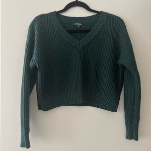 Wild fable green v neck cropped sweater S